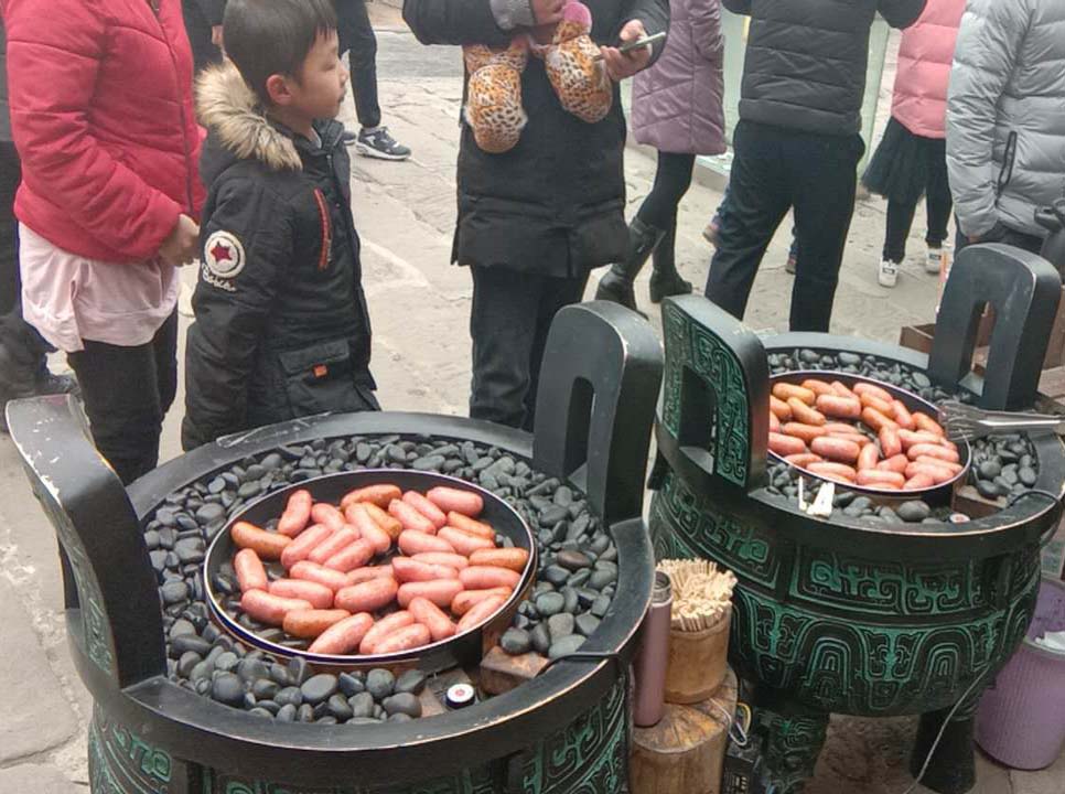 漢伯克石鍋烤腸貴陽廟會倍受歡迎